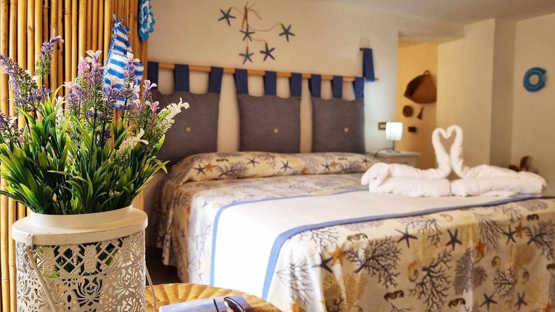 Casa Vacanza Vista Mare 库斯托纳奇 外观 照片